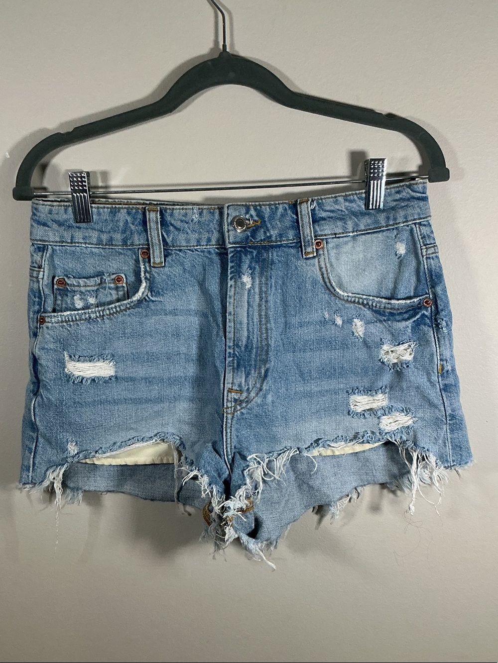 ZARA High Waisted Distressed Denim Shorts Size 6 Raw Hem Cutoff